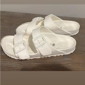 SOLD   Birkenstock 
Sz 40 = 9.5